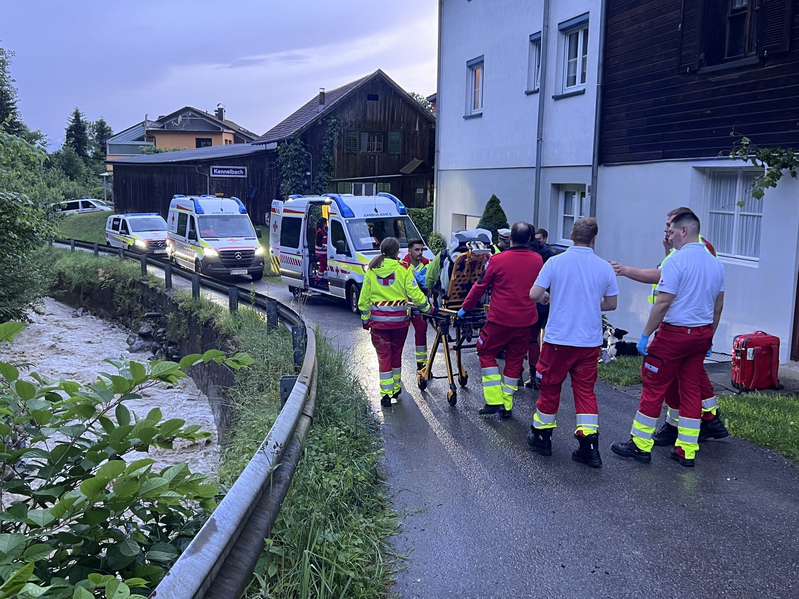 Unfall in Kennelbach, der Hergang ist noch Stand der Ermittlungen. Unfall in Kennelbach, der Hergang ist noch Stand der Ermittlungen.