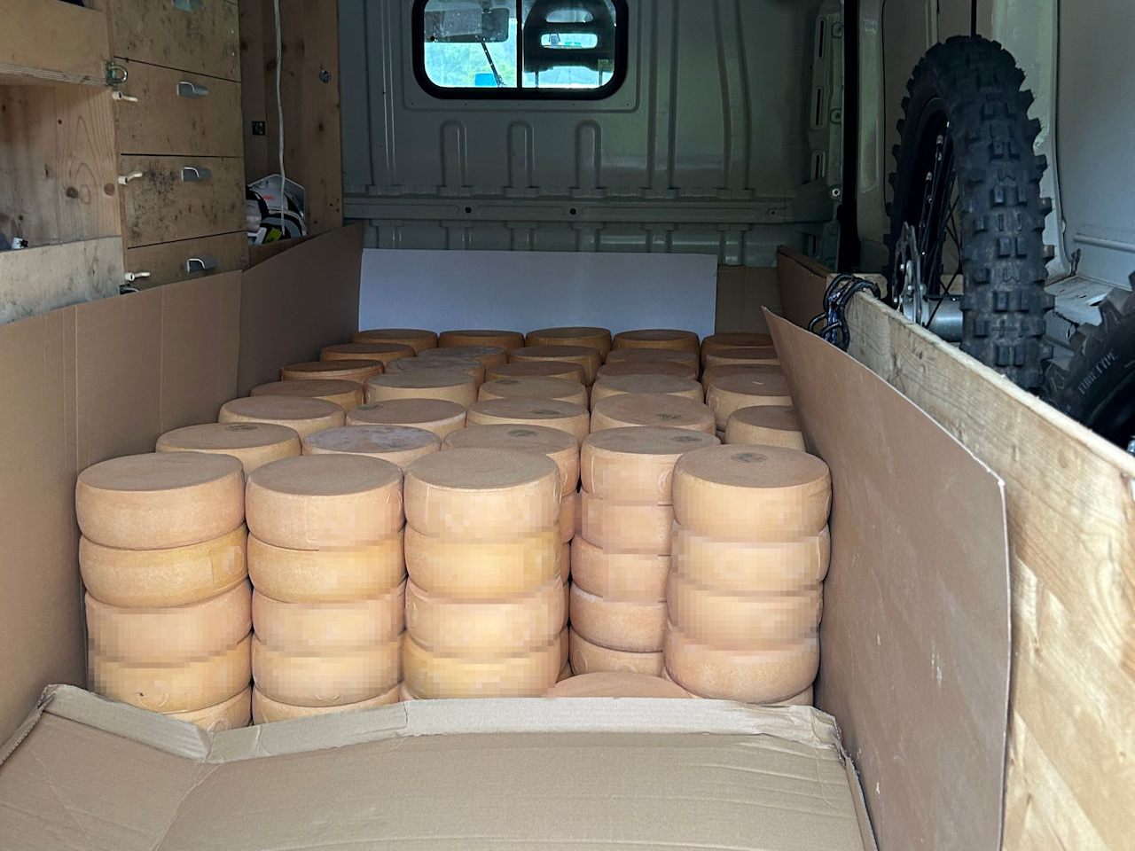 900 Kilo Käse waren nicht versteuert.