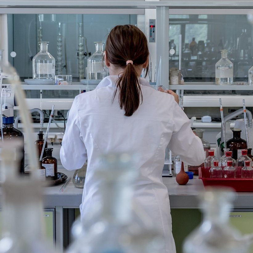 Die Chemie-KV-Verhandlungen gehen nach den Warnstreiks weiter.