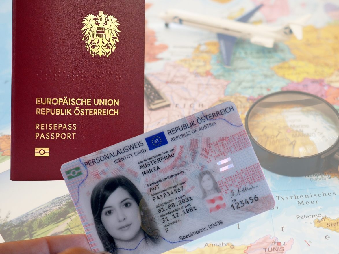 Welche Dokumente braucht man für die Auslandsreise? Welche Dokumente braucht man für die Auslandsreise?
