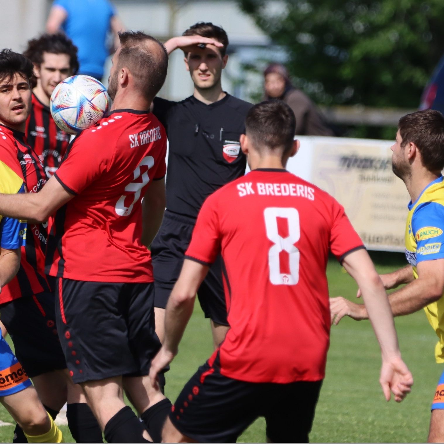 SK Brederis im Bild Necip Bekleyen (9) hofft wieder auf sportlich bessere Zeiten.
