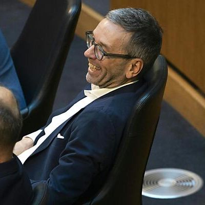 FPÖ-Chef Kickl ist mit SPÖ-Vorwürfen zur Transparenz konfrontiert.