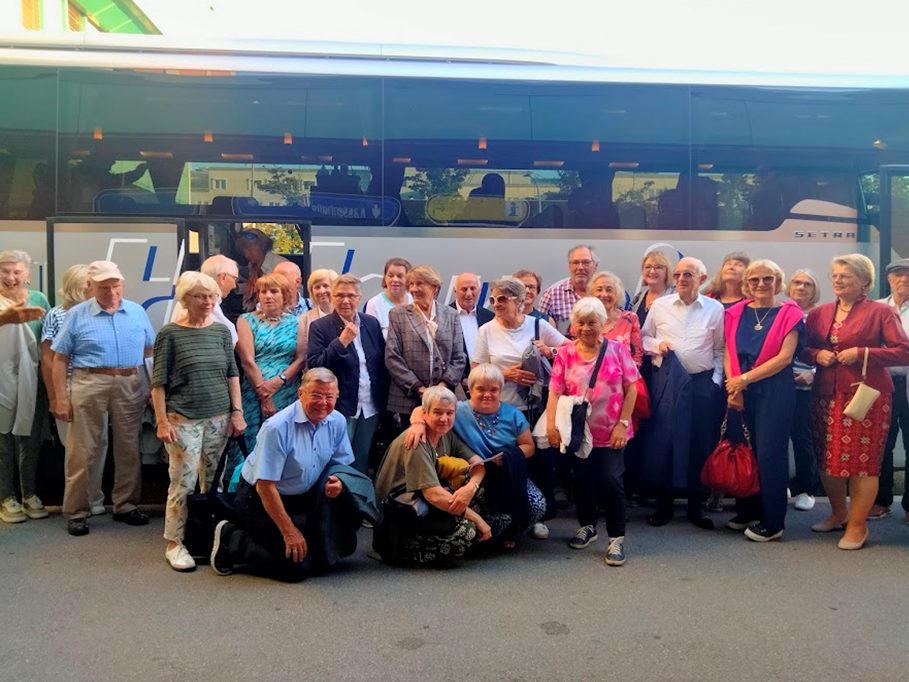 Erwartungsvolle Bludenzer Senioren.