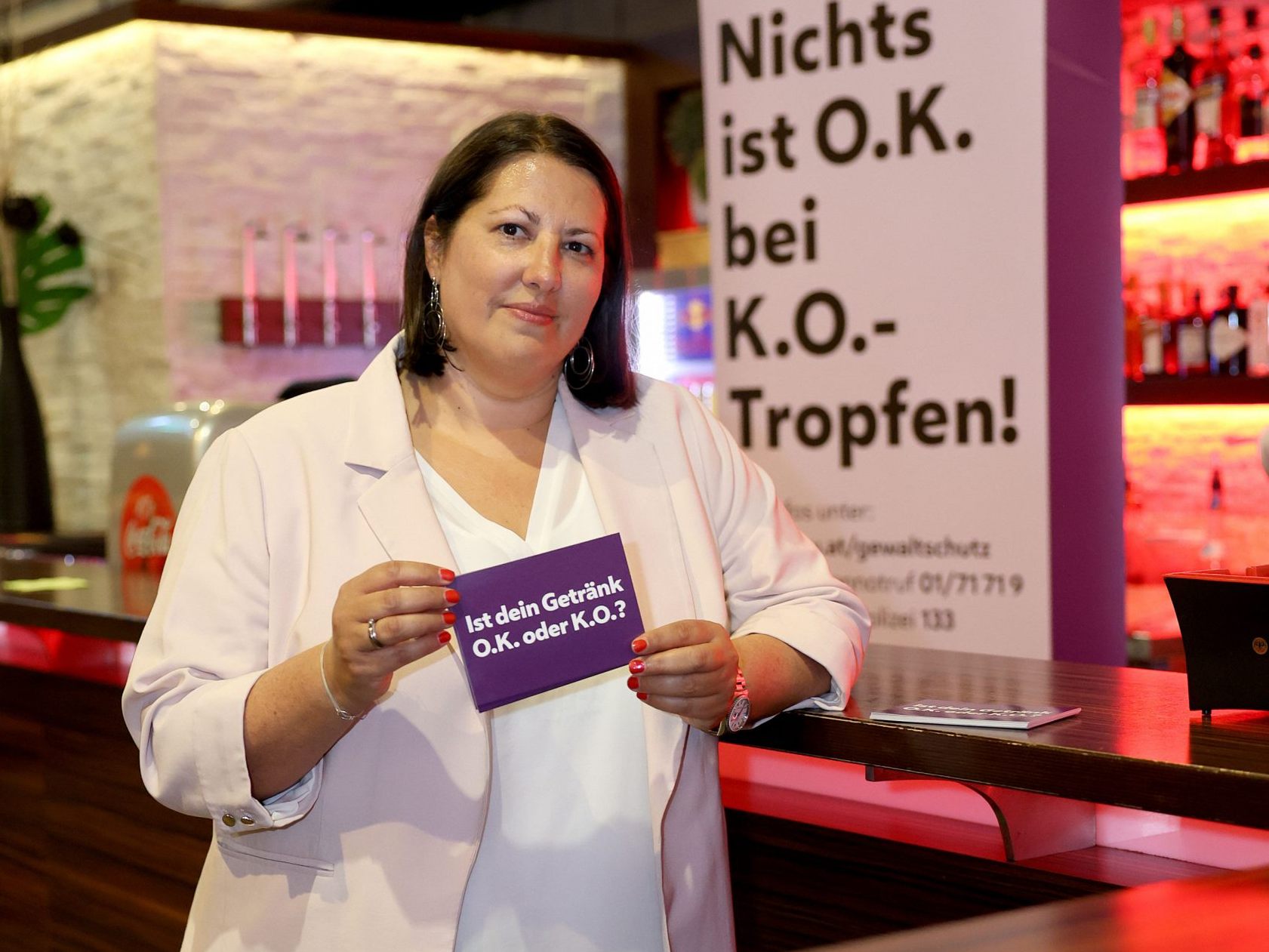 Die Stadt Wien startet eine Sommerkampagne gegen K.O.-Tropfen. Die Stadt Wien startet eine Sommerkampagne gegen K.O.-Tropfen.