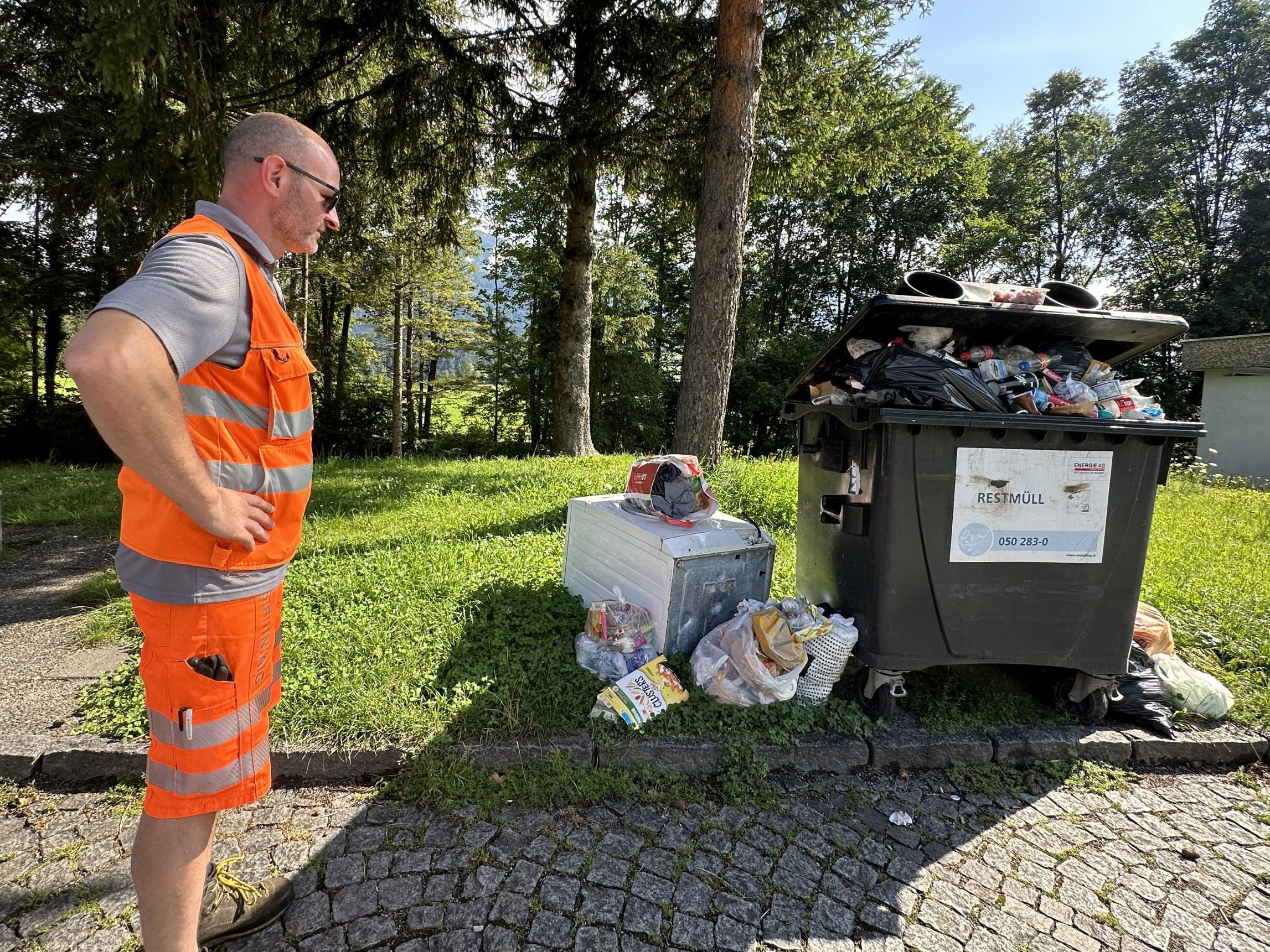 Was der Streckendienst an der A14 macht und findet, erklärt Manfred.