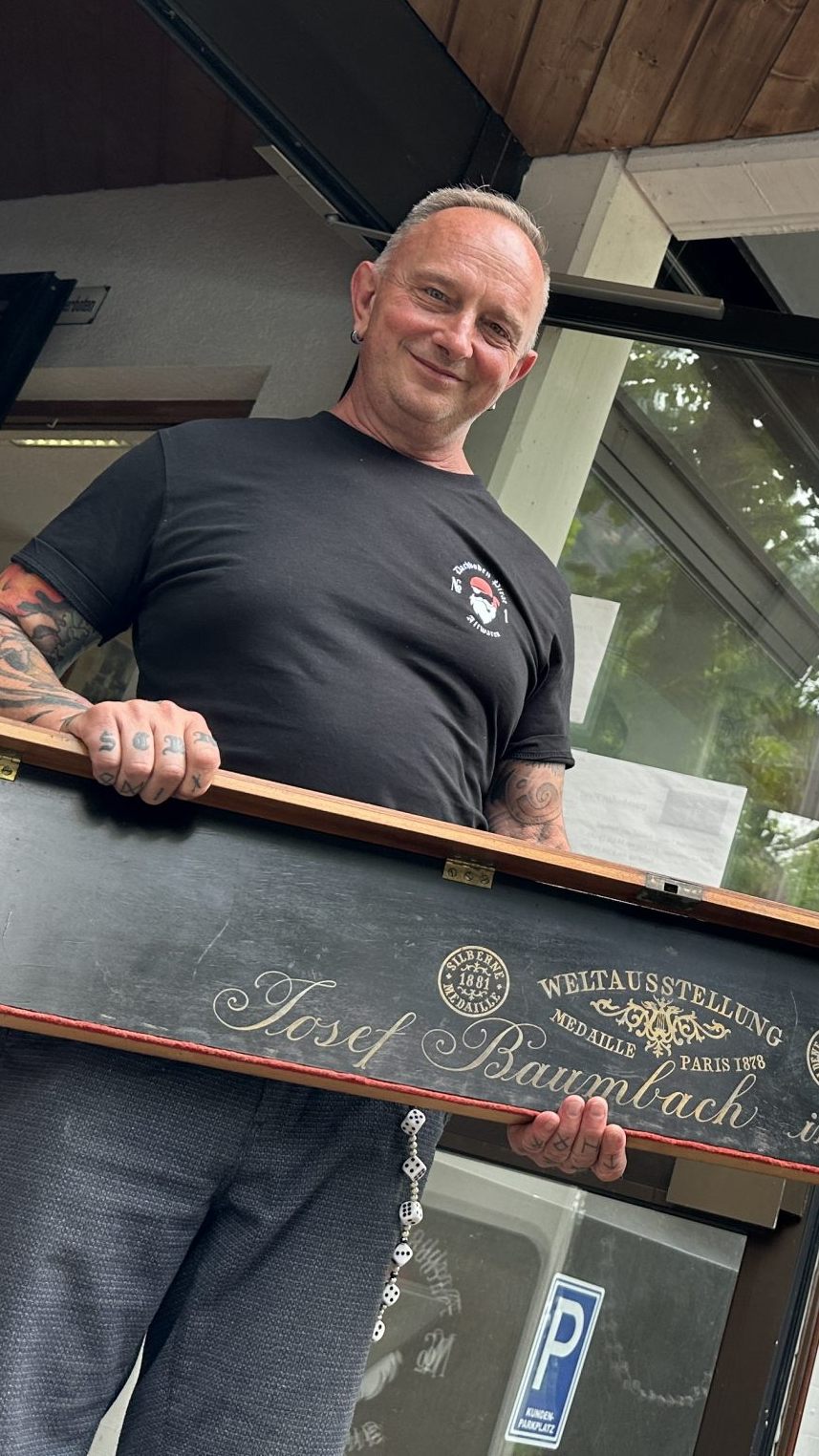 "Dachboden Pirat" Markus eröfnet in Kennelbach neu.