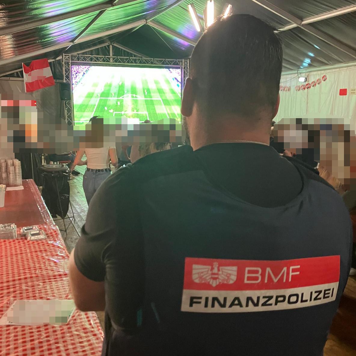 Die Finanzpolizei ahndete 190 Fouls bei Public Viewings zur EURO 2024.