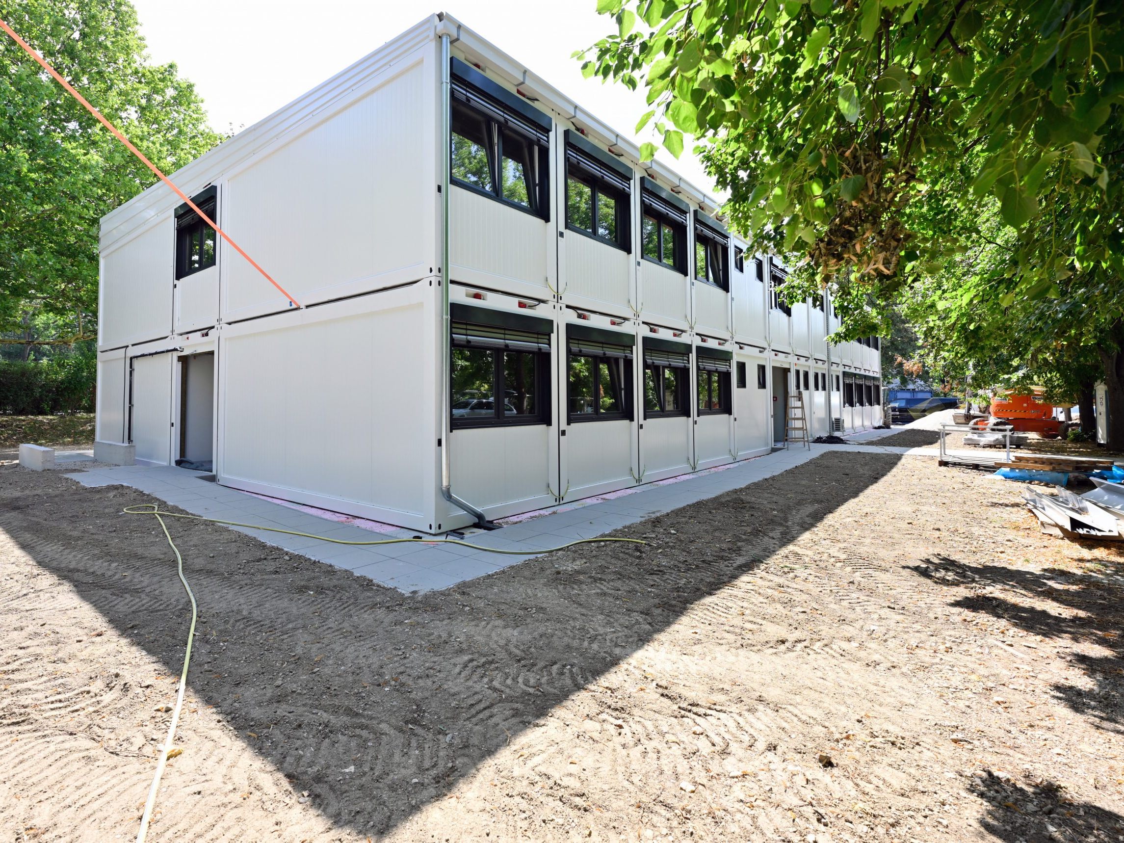 Der Aufbau der mobilen Schulklassen in Wien läuft.