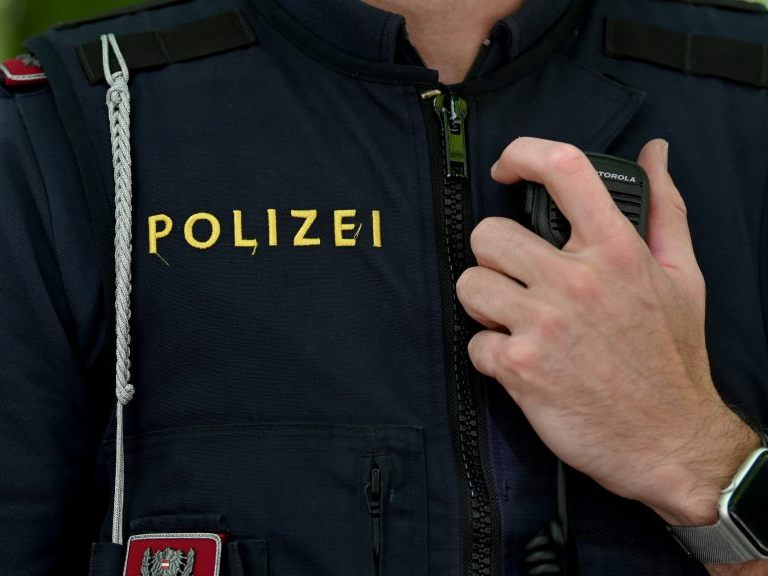 Der Unfallverursacher flüchtete von der Unfallstelle in Wien-Hernals und ließ die verletzte Frau zurück Der Unfallverursacher flüchtete von der Unfallstelle in Wien-Hernals und ließ die verletzte Frau zurück