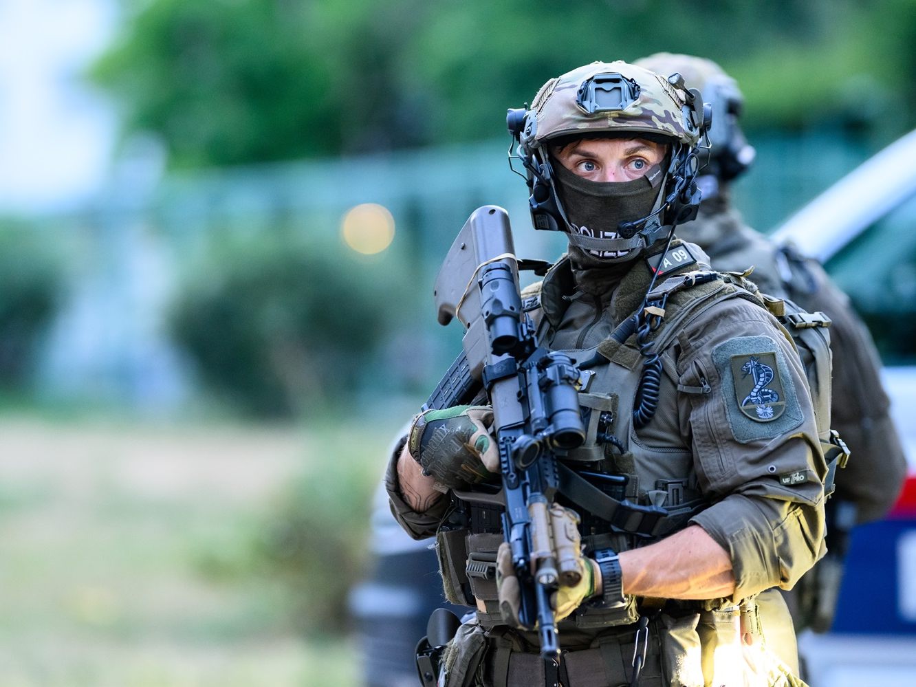 Ein Cobra-Beamter bei einem Medientermin der Wiener Polizei am Mittwoch.