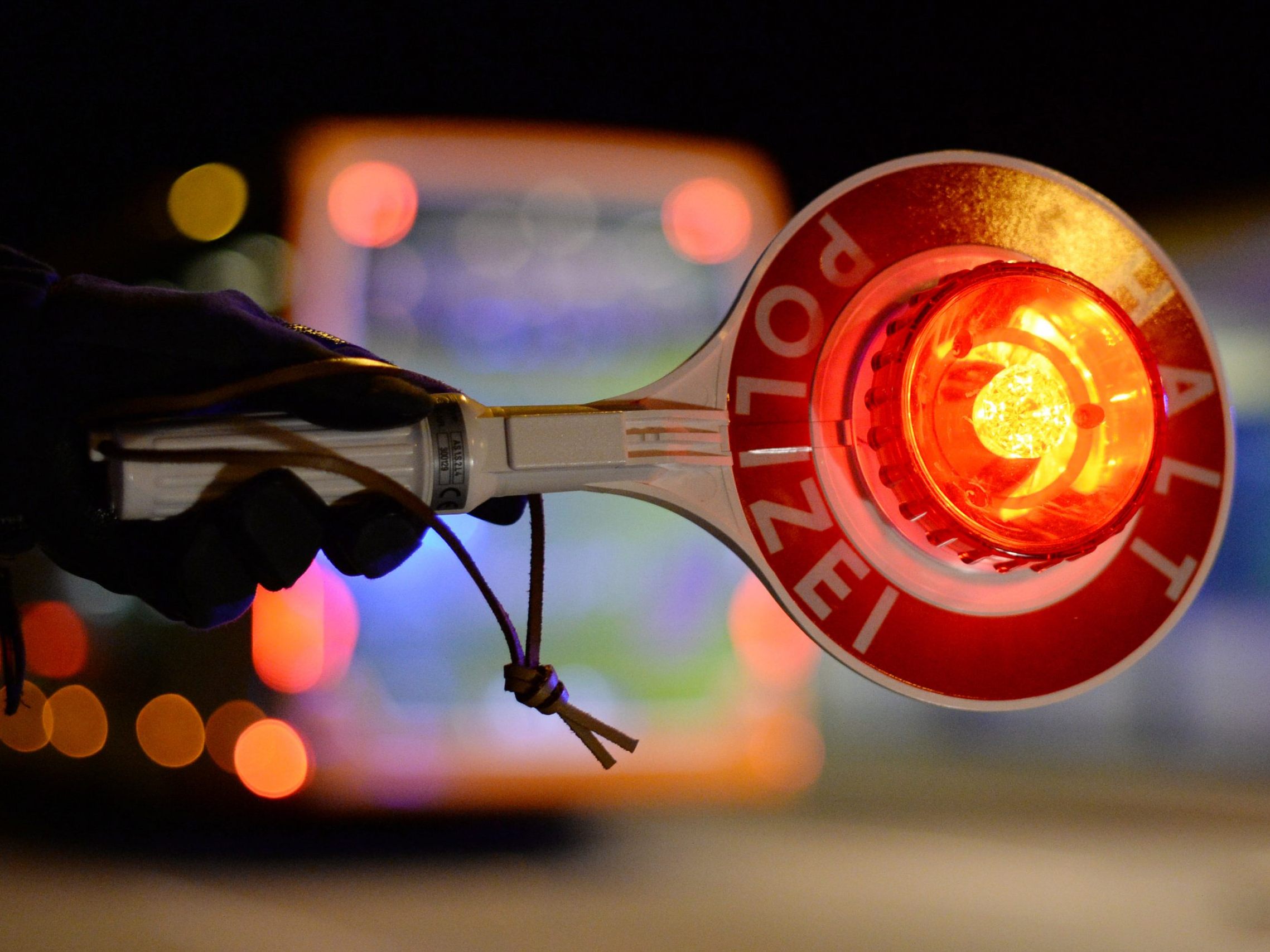 Die Polizei stoppte den Briten, der mit 205 km/h über die A5 raste.