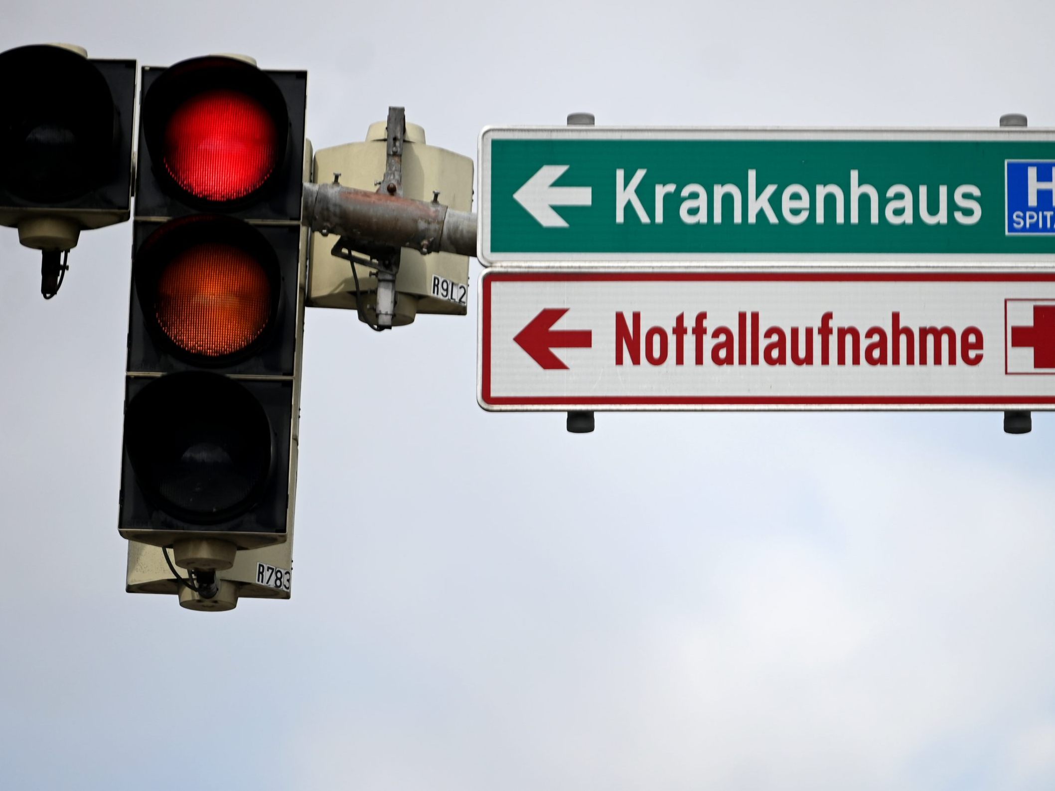 Die Frau wurde in das AKH Wien geflogen.