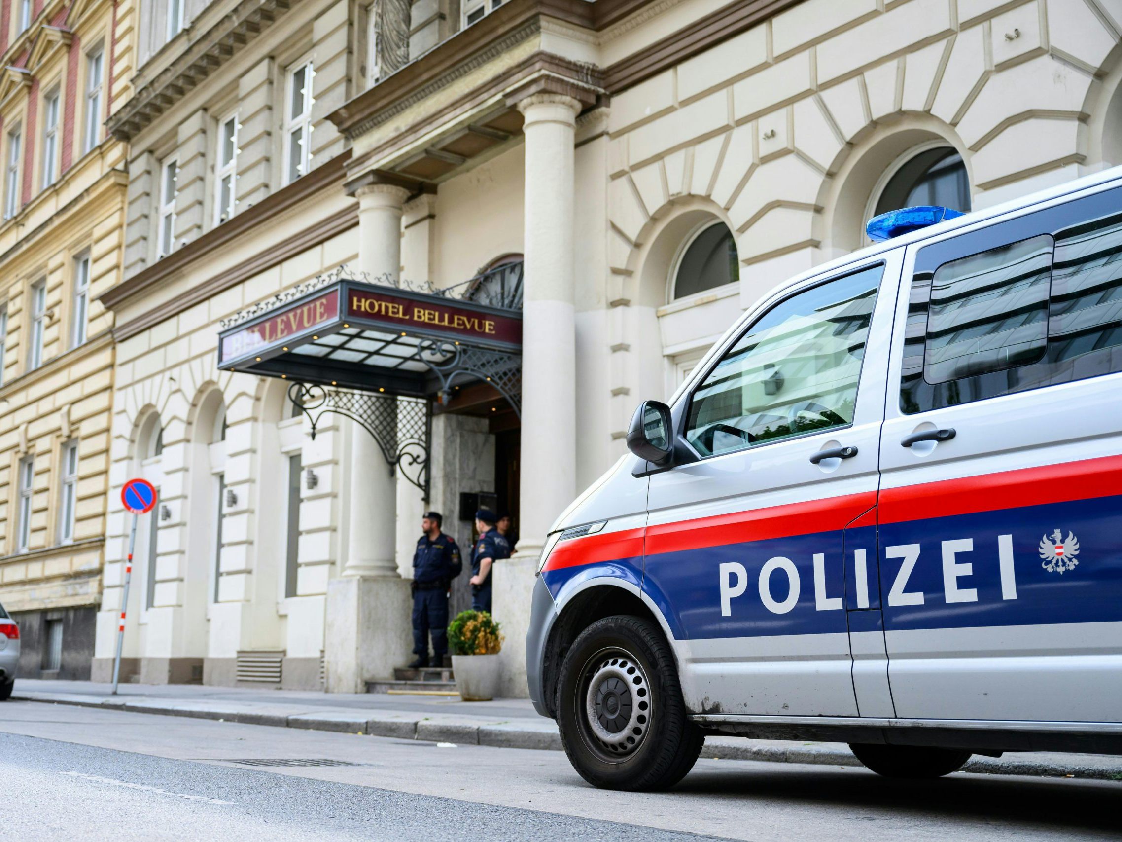 Leichenfund in einem Wiener Hotelzimmer. Leichenfund in einem Wiener Hotelzimmer.