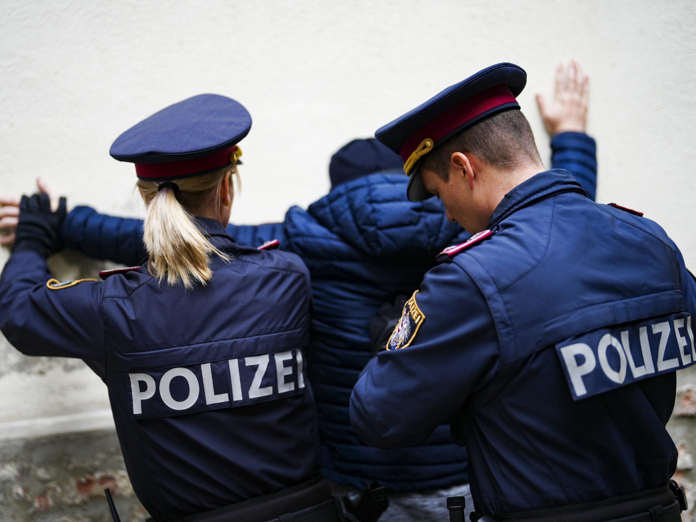 Ein Drogendealer wurde in Wien-Landstraße festgenommen. Ein Drogendealer wurde in Wien-Landstraße festgenommen.