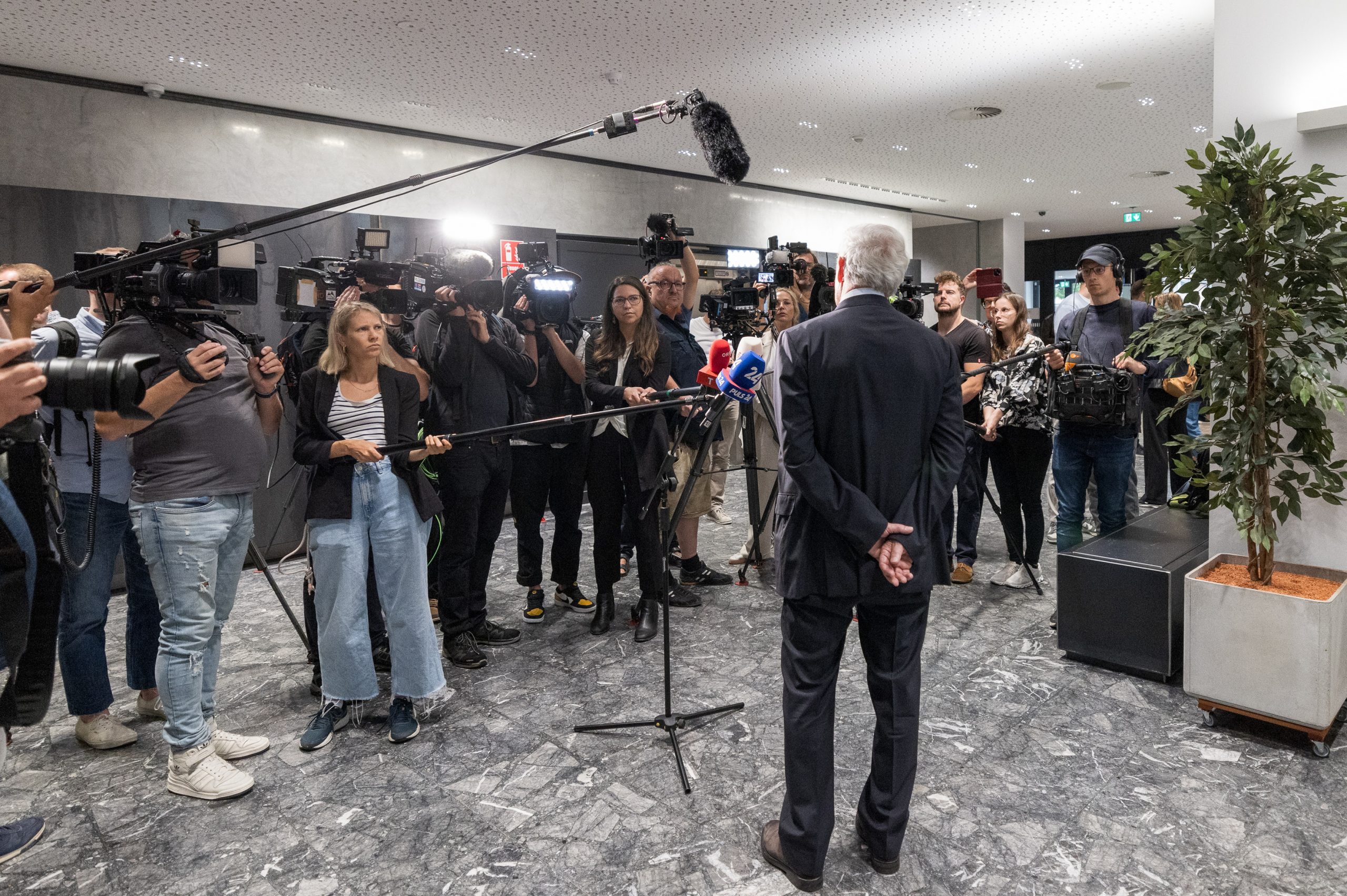 Großes Medieninteresse. Großes Medieninteresse.