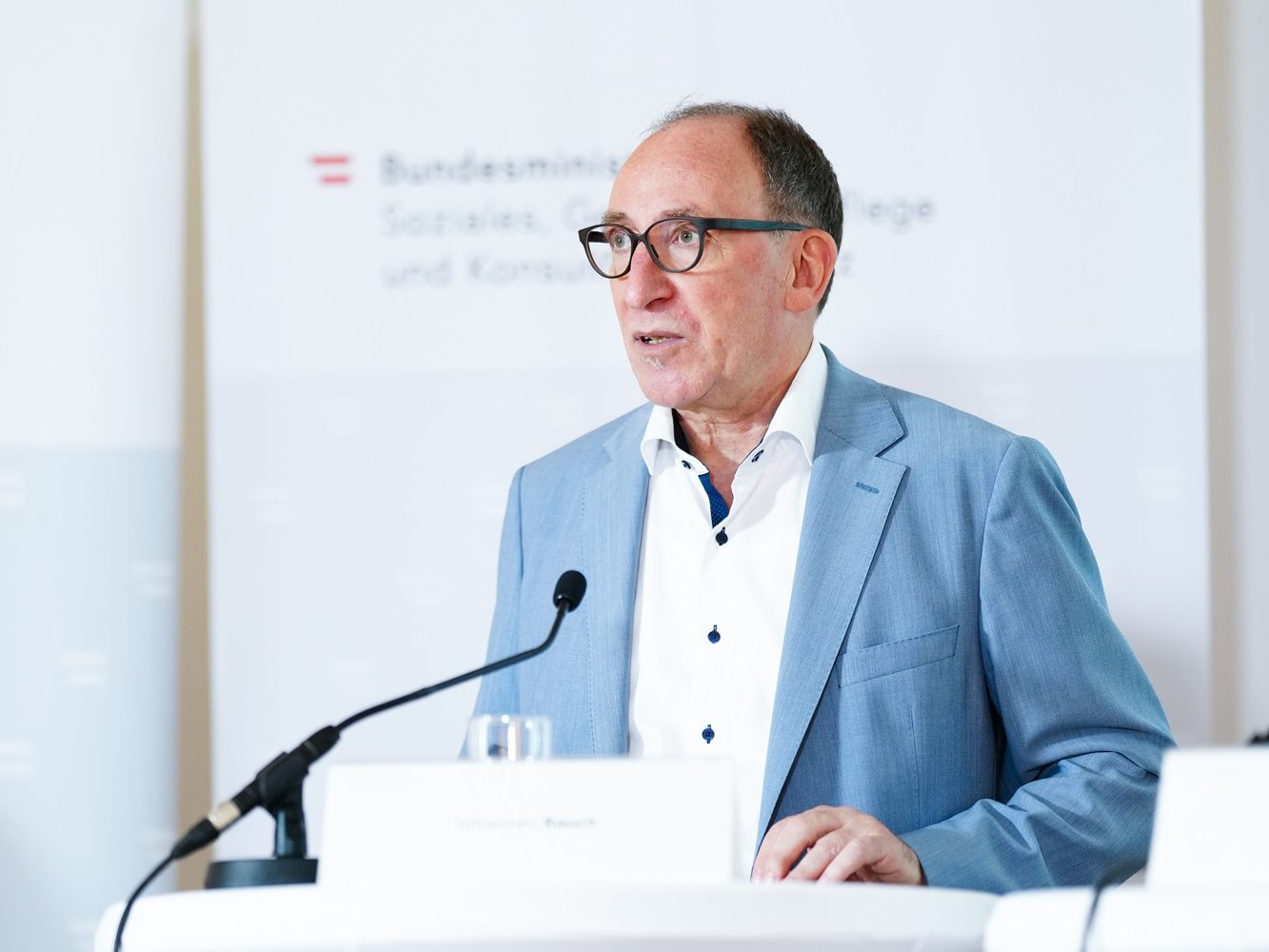 Laut Rauch wird die derzeitige Regierung kein neues Epidemiegesetz mehr beschließen. Laut Rauch wird die derzeitige Regierung kein neues Epidemiegesetz mehr beschließen.