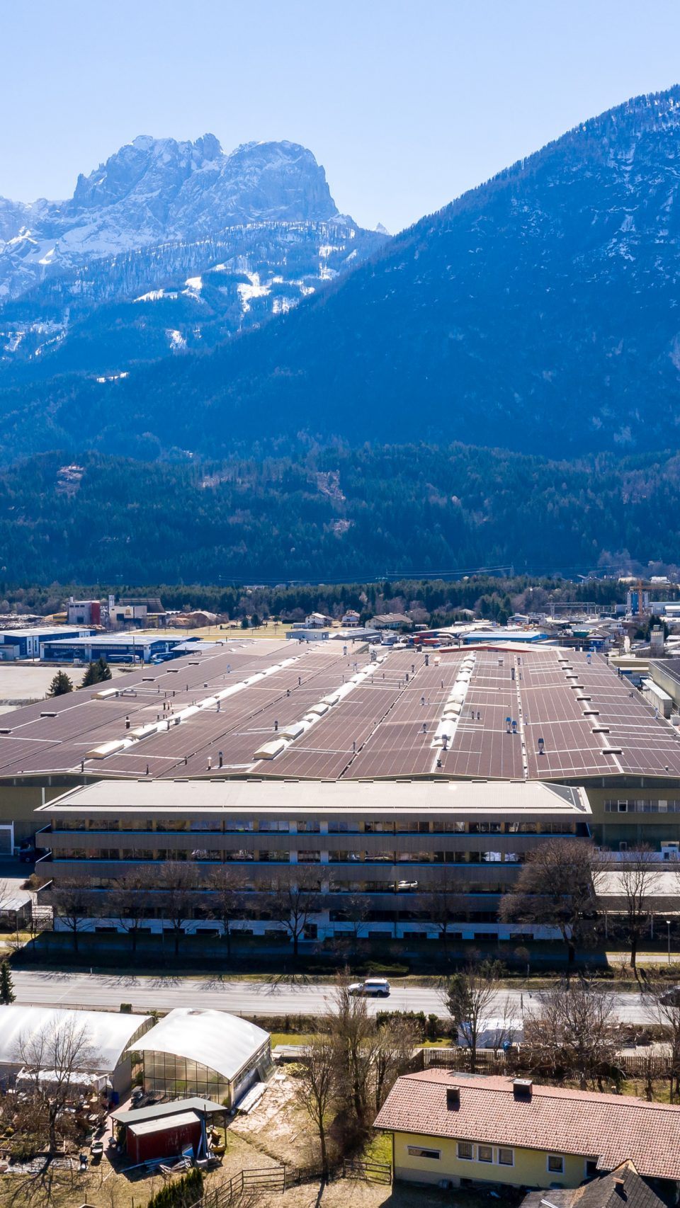 In Lienz gibt es mehr als 1.000 Liebherr-Mitarbeiter.
