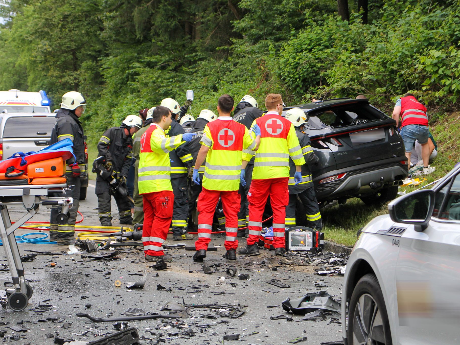 Auch zwei Notarzthubschrauber standen im Einsatz.