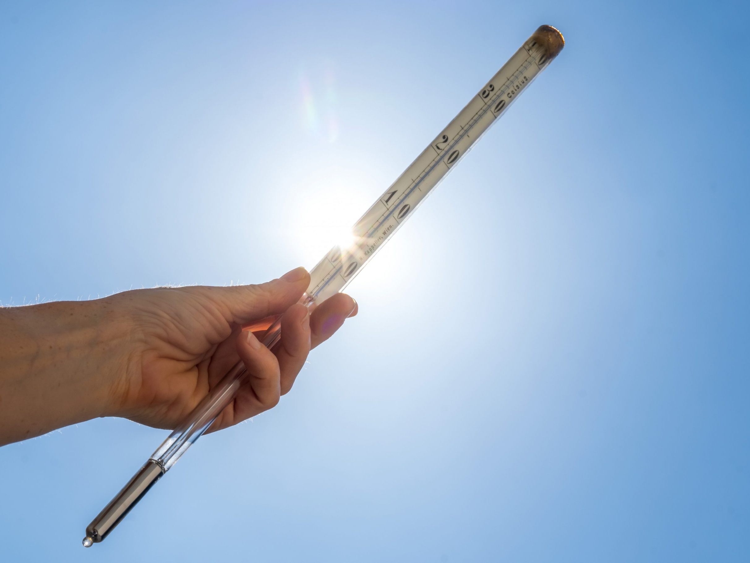 Hitzewelle im Osten vorerst nicht vorüber. Hitzewelle im Osten vorerst nicht vorüber.