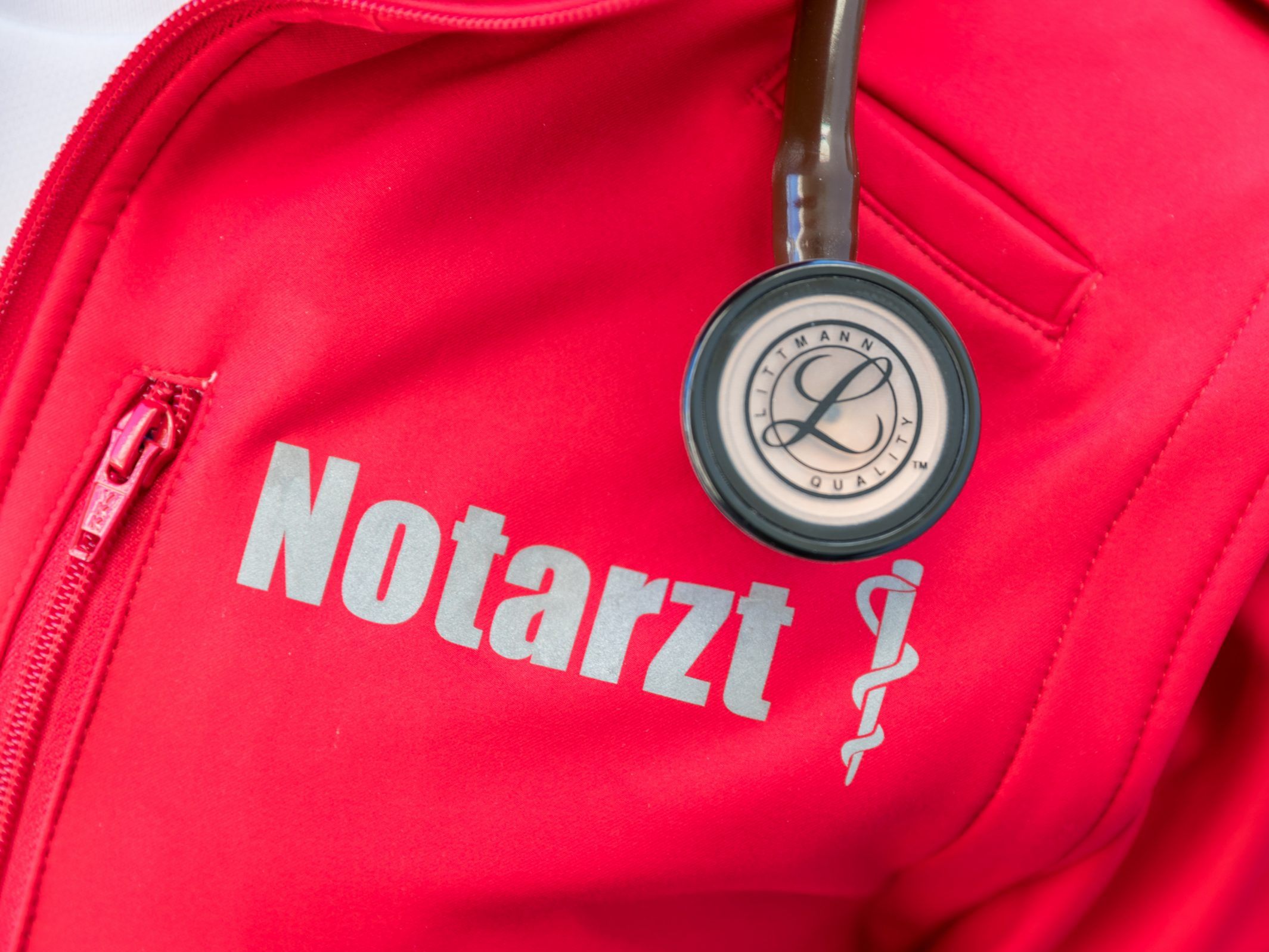 Ein 72-Jähriger stürzte aus einem Boot in den Stausee Ottenstein und starb. Ein 72-Jähriger stürzte aus einem Boot in den Stausee Ottenstein und starb.