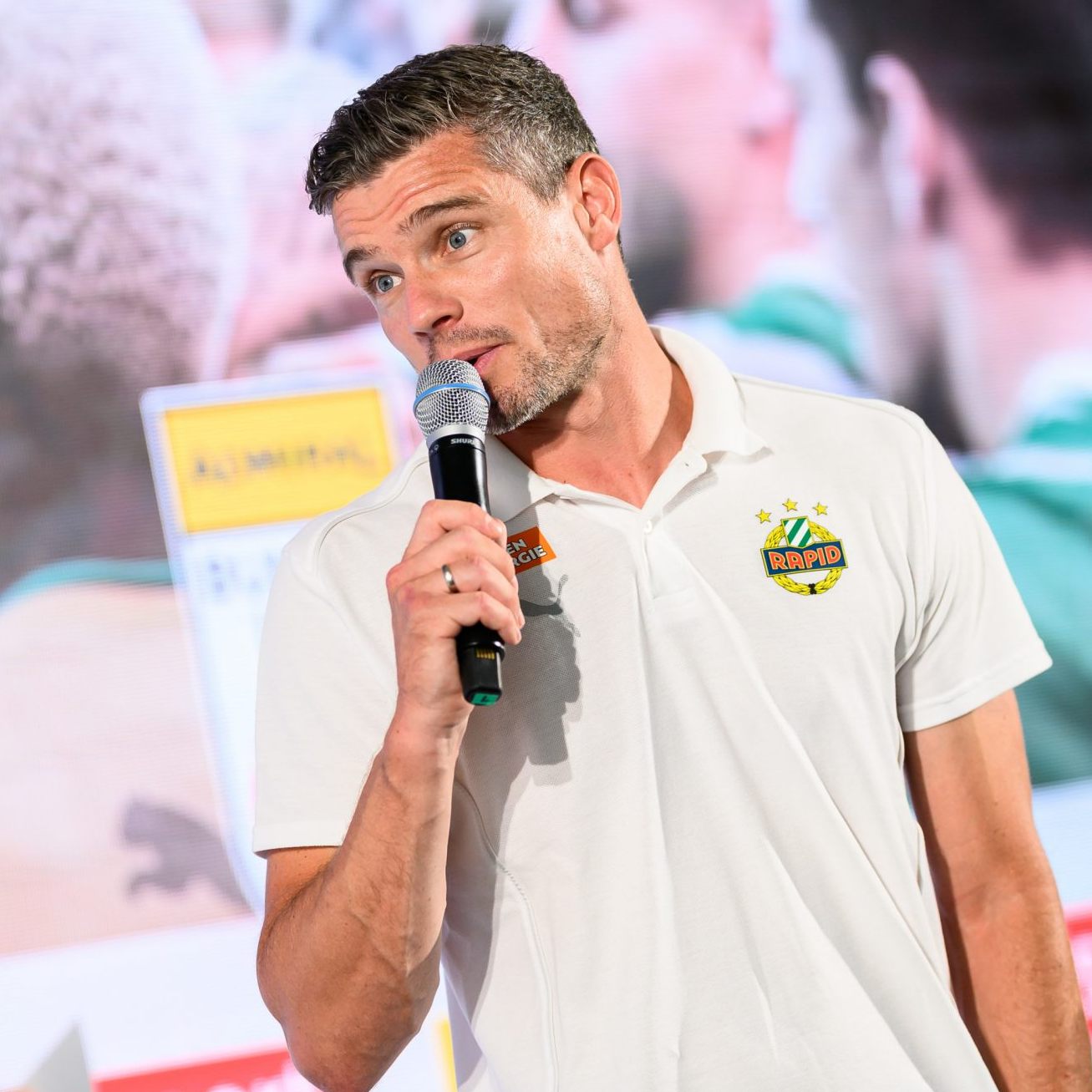 Klauß wünscht sich mit Rapid viele englische Wochen.