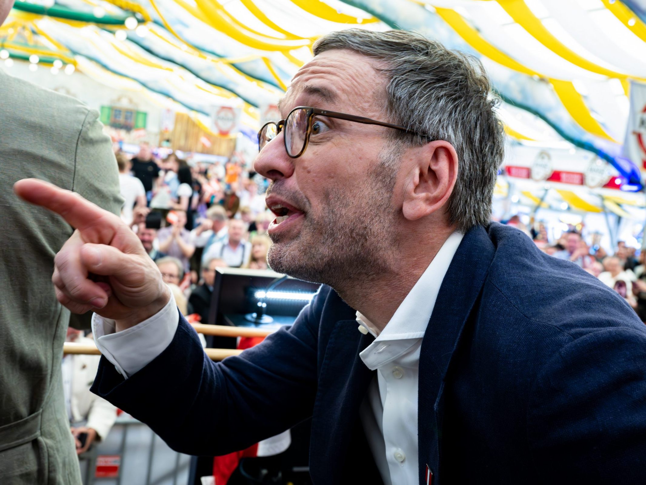 Kickl erwirkte gegen SPÖ eine einstweilige Verfügung. Kickl erwirkte gegen SPÖ eine einstweilige Verfügung.
