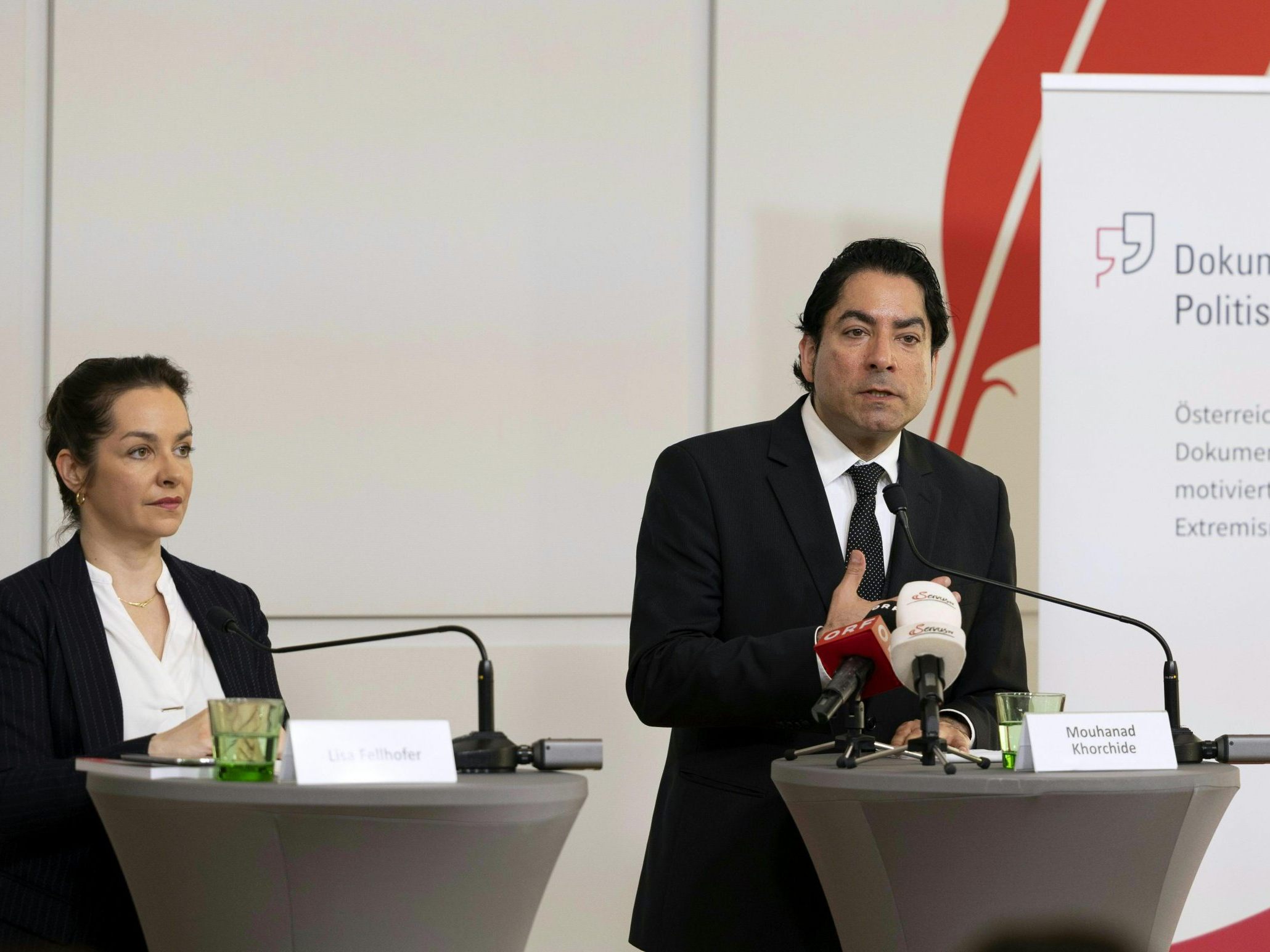 Medientermin am Mittwoch in Wien: DPI-Direktorin Lisa Fellhofer neben Vors. Mouhanad Khorchide (Wissenschaftlicher Beirat der DPI).