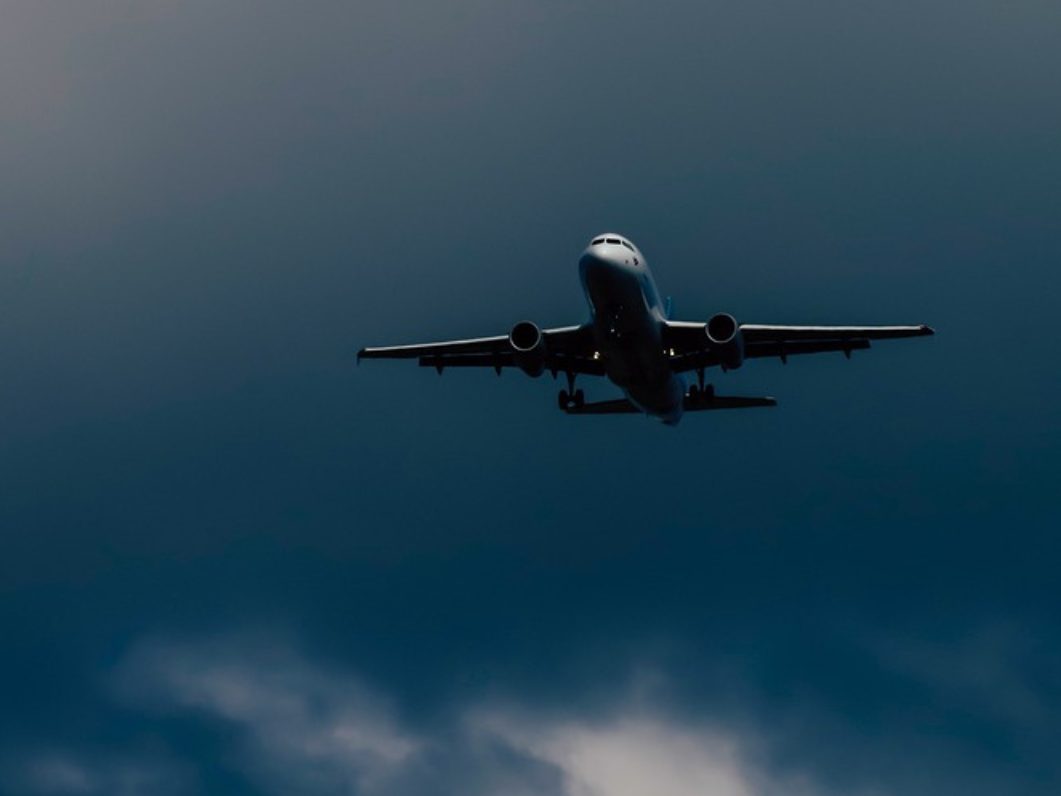 Die AK verglich CO2-Kompensation für Flüge.