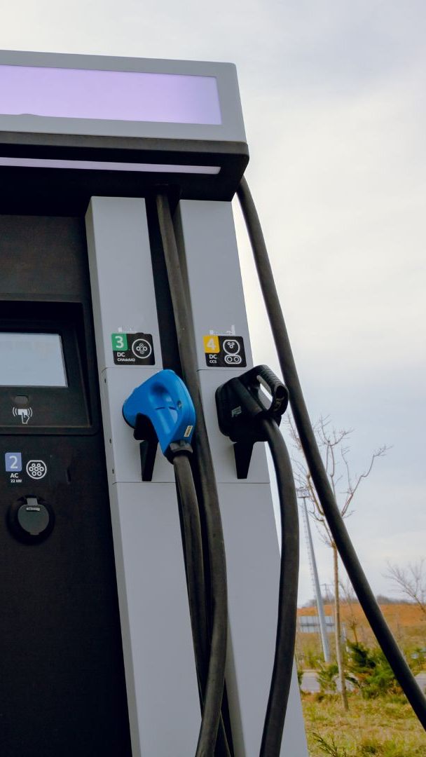 Vor allem im ländlichen Bereich wurde die Lade-Infrastruktur für E-Autos verstärkt.