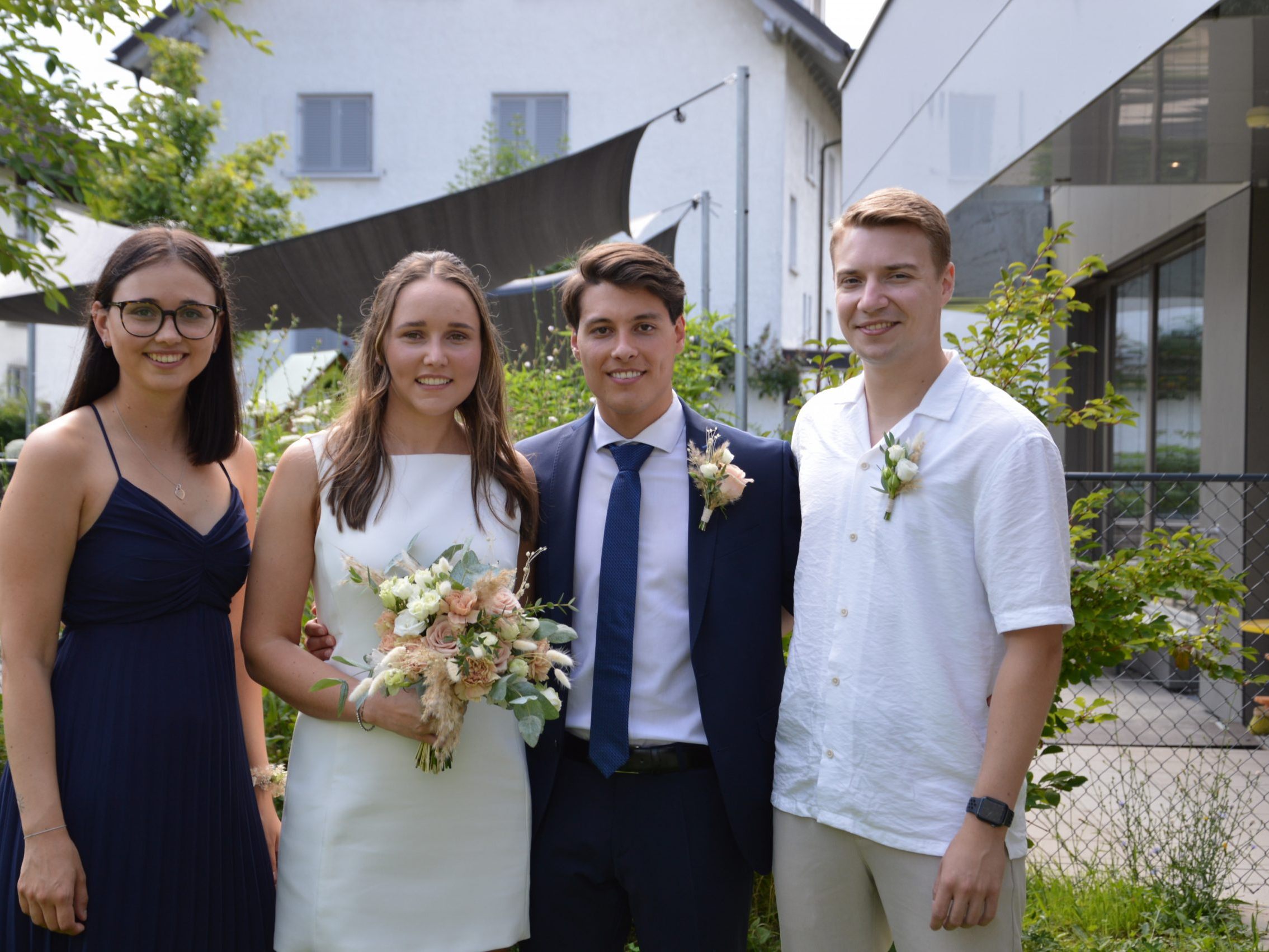 Laura Klutsarits und Noah Schneider haben geheiratet.