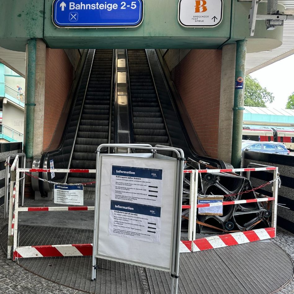 Warum die Rolltreppen jetzt stillstehen und was Passanten dazu sagen.