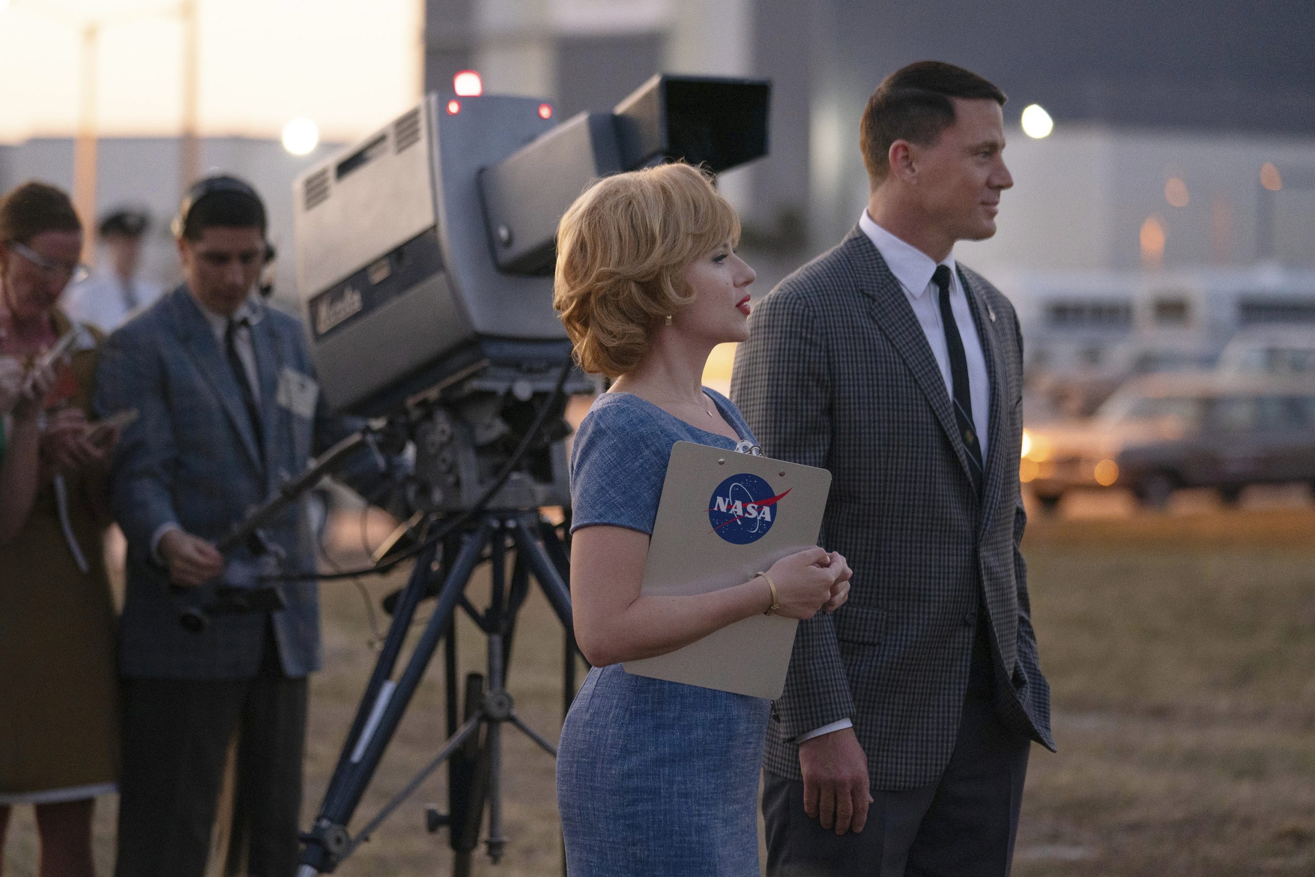 In Greg Berlantis Film soll Marketingexpertin Kelly Jones (Johansson) das Image der NASA vor dem "Apollo 11"-Start aufpolieren In Greg Berlantis Film soll Marketingexpertin Kelly Jones (Johansson) das Image der NASA vor dem "Apollo 11"-Start aufpolieren