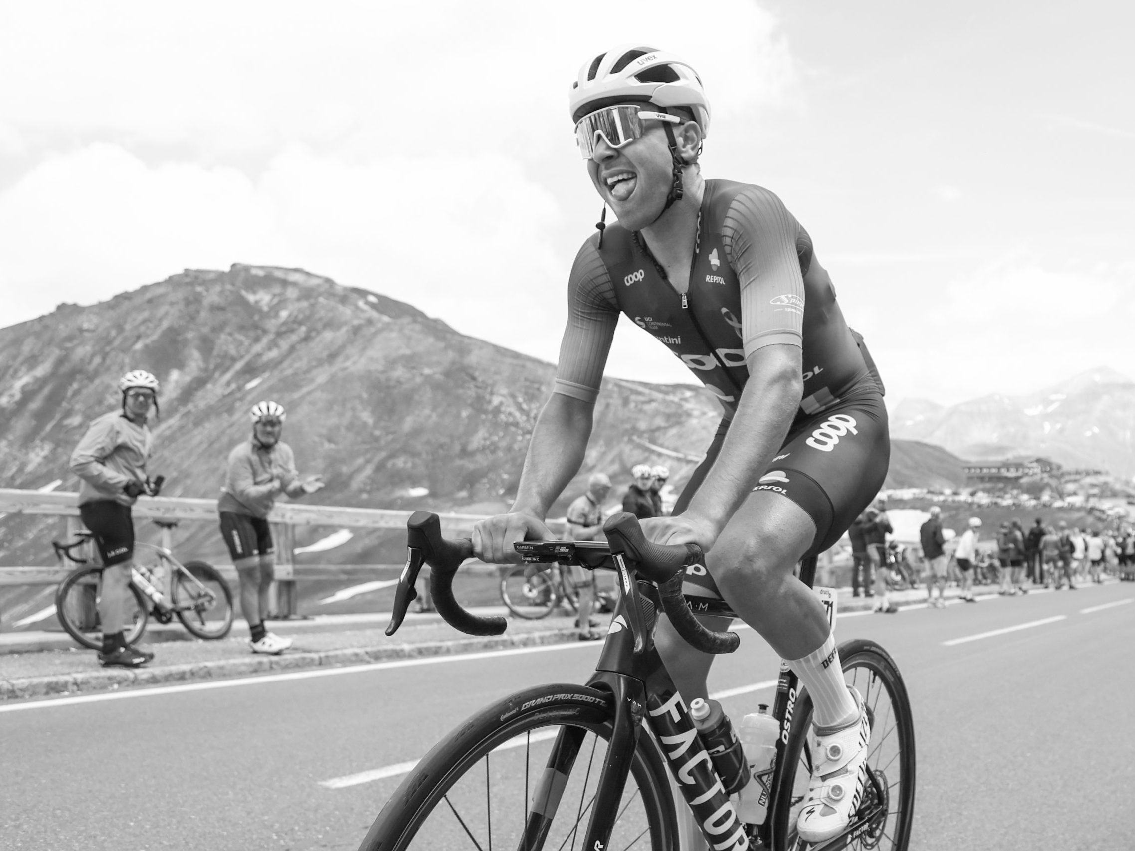 Gedenkfahrt für Drege zum Tour-Abschluss