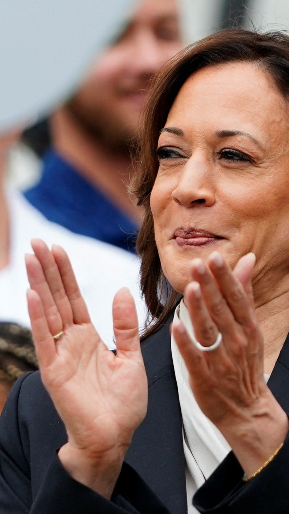 Kamala Harris lobt den noch amtierenden US-Präsidenten Kamala Harris.