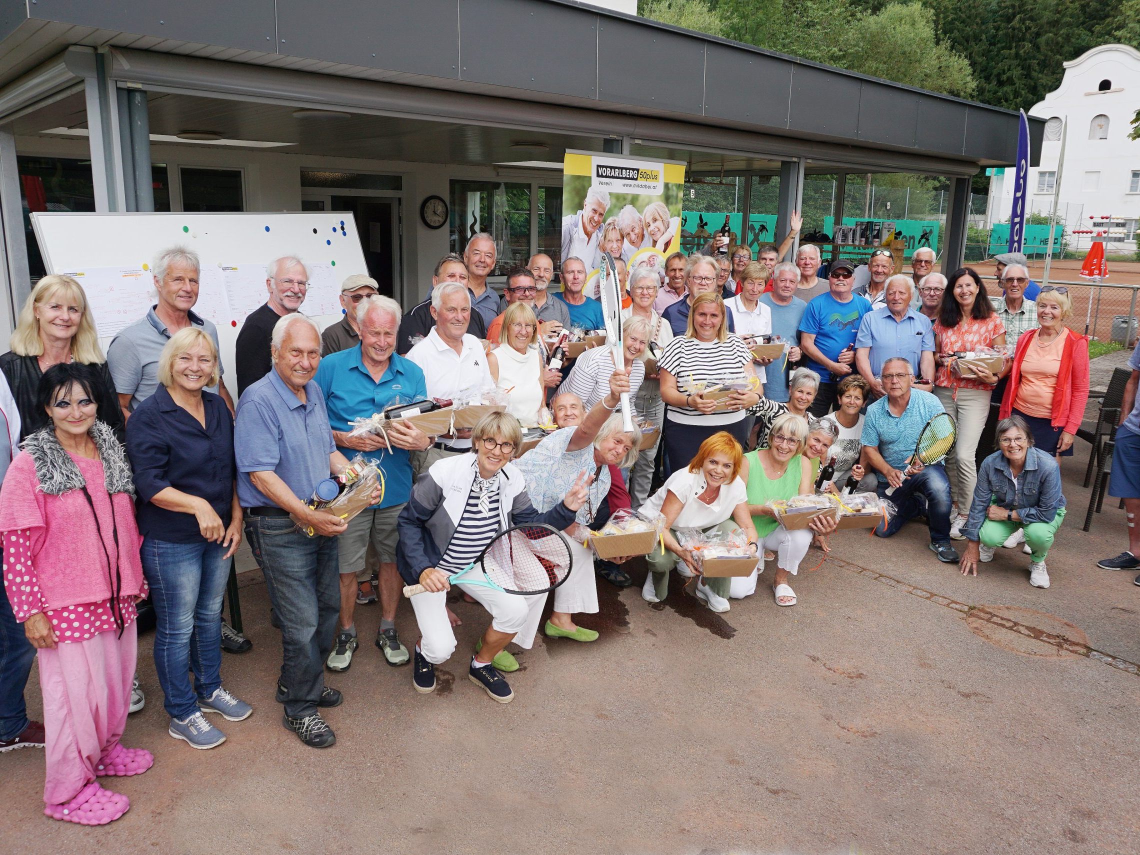 Neuer Teilnehmerrekord bei den 23. Landestenismeisterschaften vom Verein VORARLBERG 50plus beim ESV Feldkirch mit hervorragenden Leistungen Neuer Teilnehmerrekord bei den 23. Landestenismeisterschaften vom Verein VORARLBERG 50plus beim ESV Feldkirch mit hervorragenden Leistungen