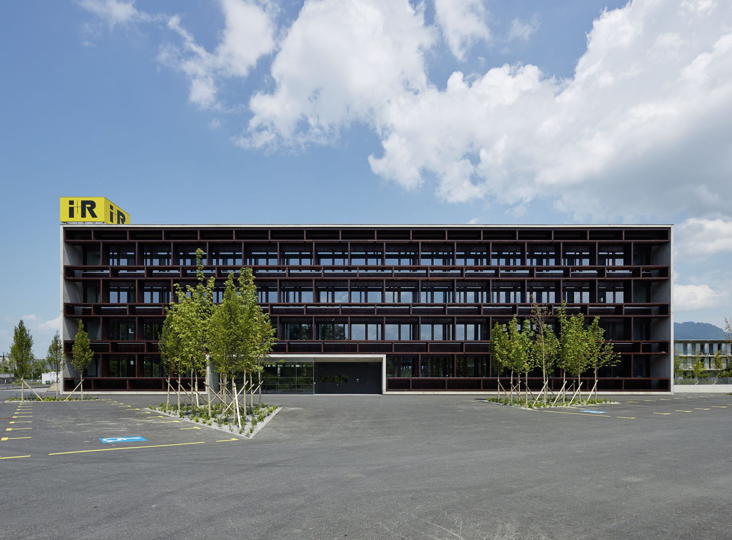 Das ist der Standort der i+R Gruppe GmbH in Lauterach.