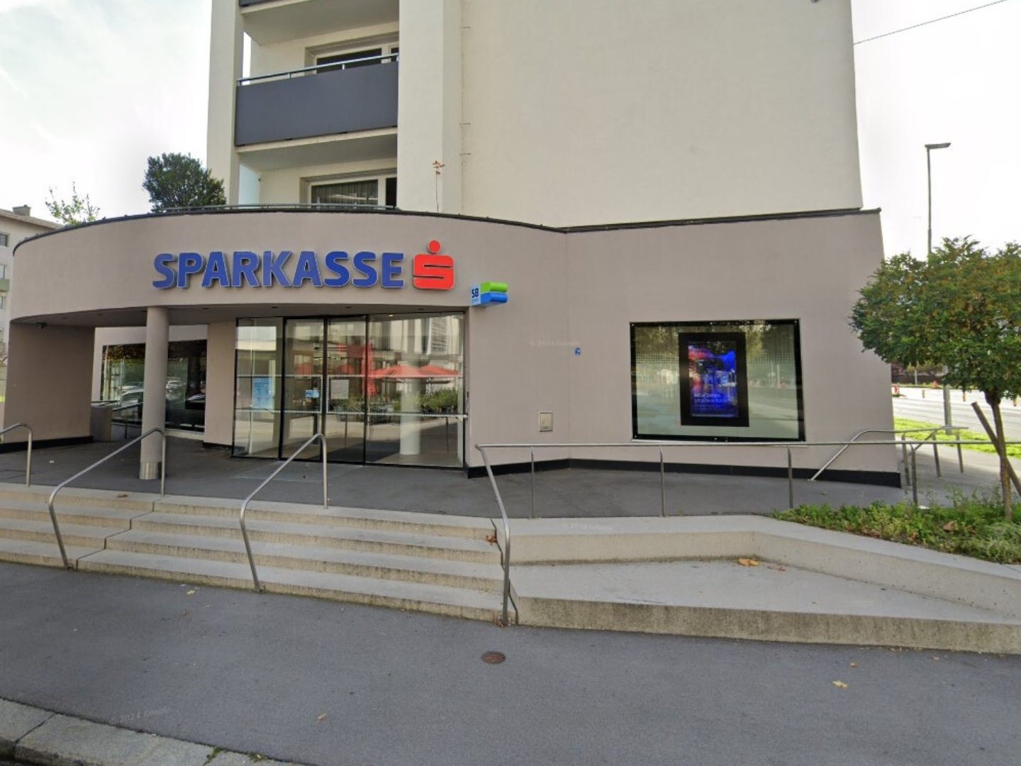 Banküberfall in Innsbruck. Banküberfall in Innsbruck.