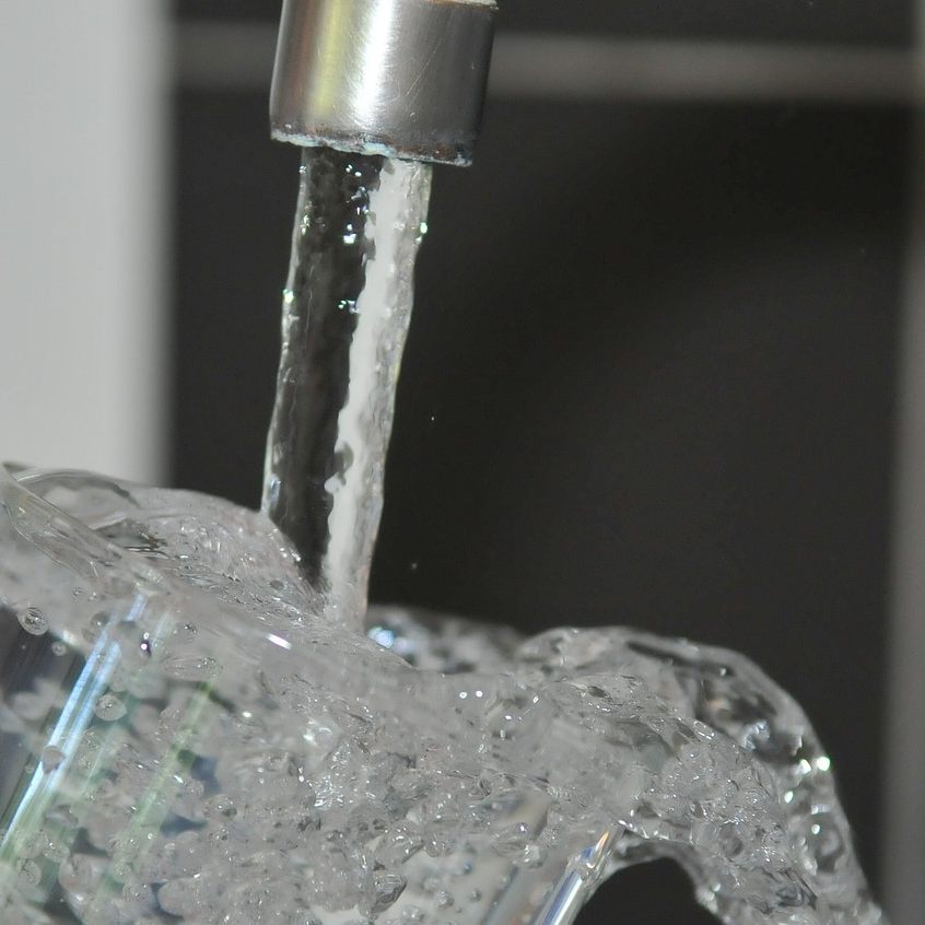 Die Chemikalie Trifluoracetat belastet österreichisches Trinkwasser.