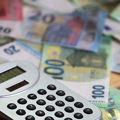 Großes Minus im Budget im ersten Halbjahr.