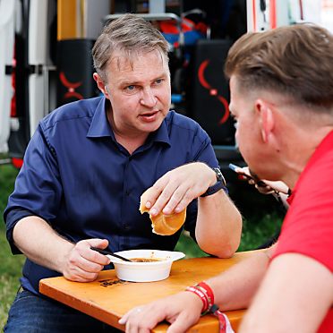 Der SPÖ-Chef fährt mit dem Wohnmobil durch Österreich.
