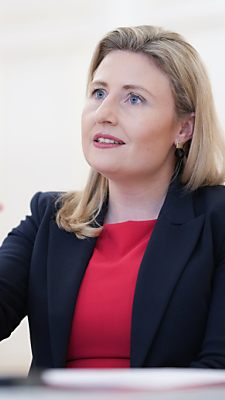 Raab bleibt bei ihrer eigenen politischen Zukunft vage.