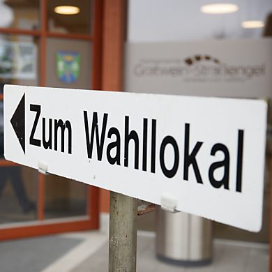 Vor dem Wahltag müssen die Stimmzettel gedruckt werden.