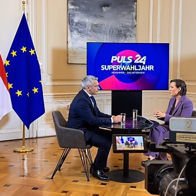 Nehammer im Puls 4- Interview.