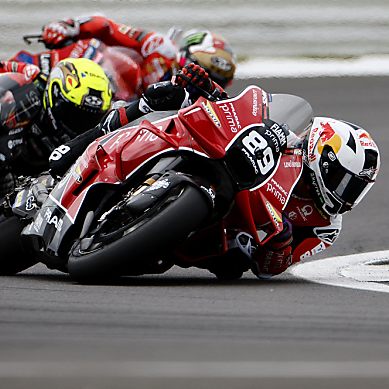 Enges Rennen in Silverstone