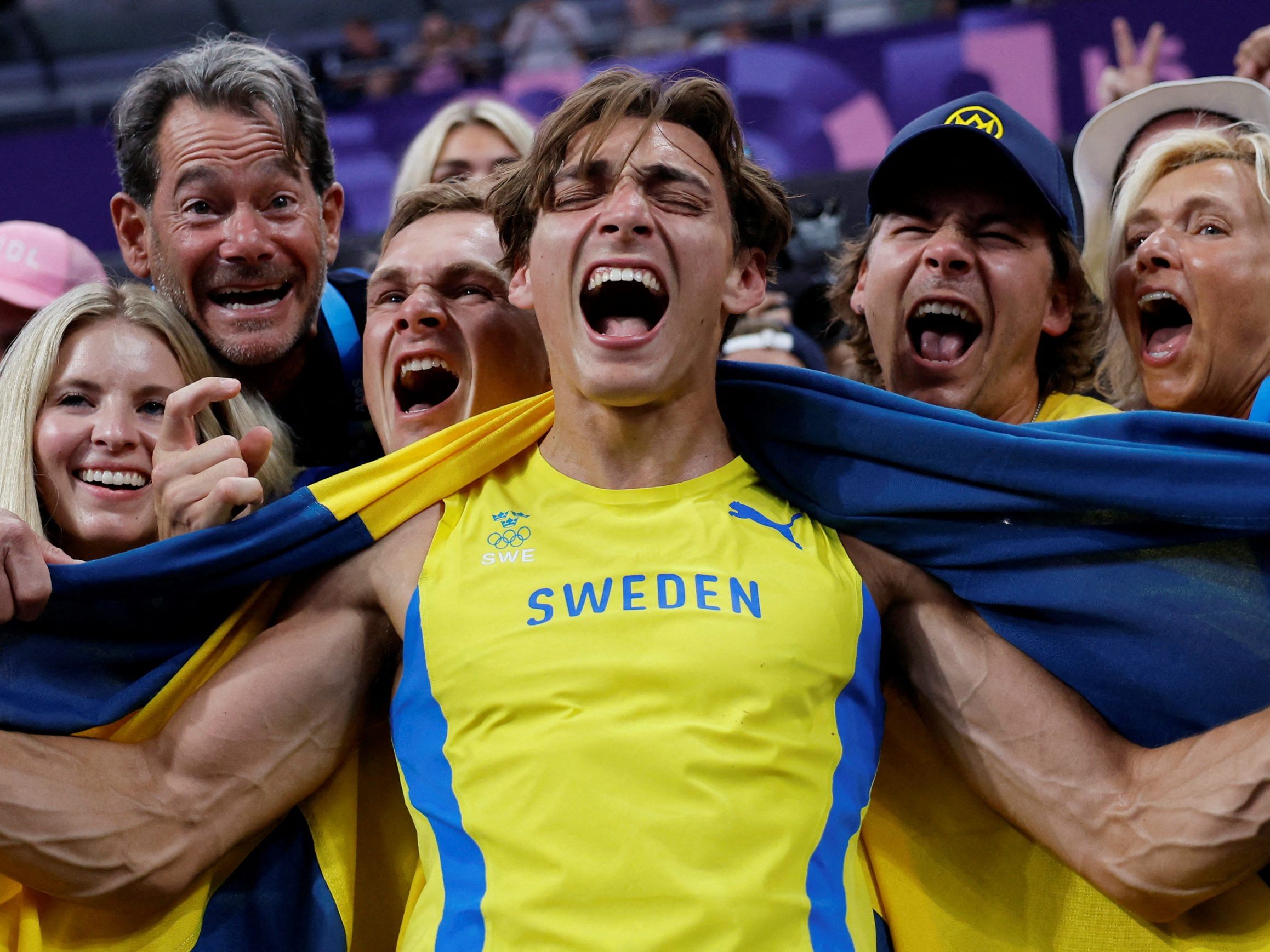 Ausgelassene Stimmung im schwedischen Lager nach neuem Weltrekord im Stabhochsprung. Ausgelassene Stimmung im schwedischen Lager nach neuem Weltrekord im Stabhochsprung.