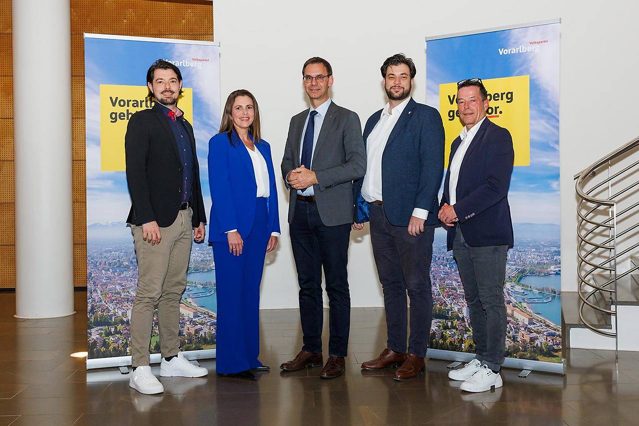 Cenk Dogan ist auf der Landesliste der Landtagswahl auf Platz 1, gefolgt von Karin Feuerstein-Pichler und Michael Felder. Cenk Dogan ist auf der Landesliste der Landtagswahl auf Platz 1, gefolgt von Karin Feuerstein-Pichler und Michael Felder.