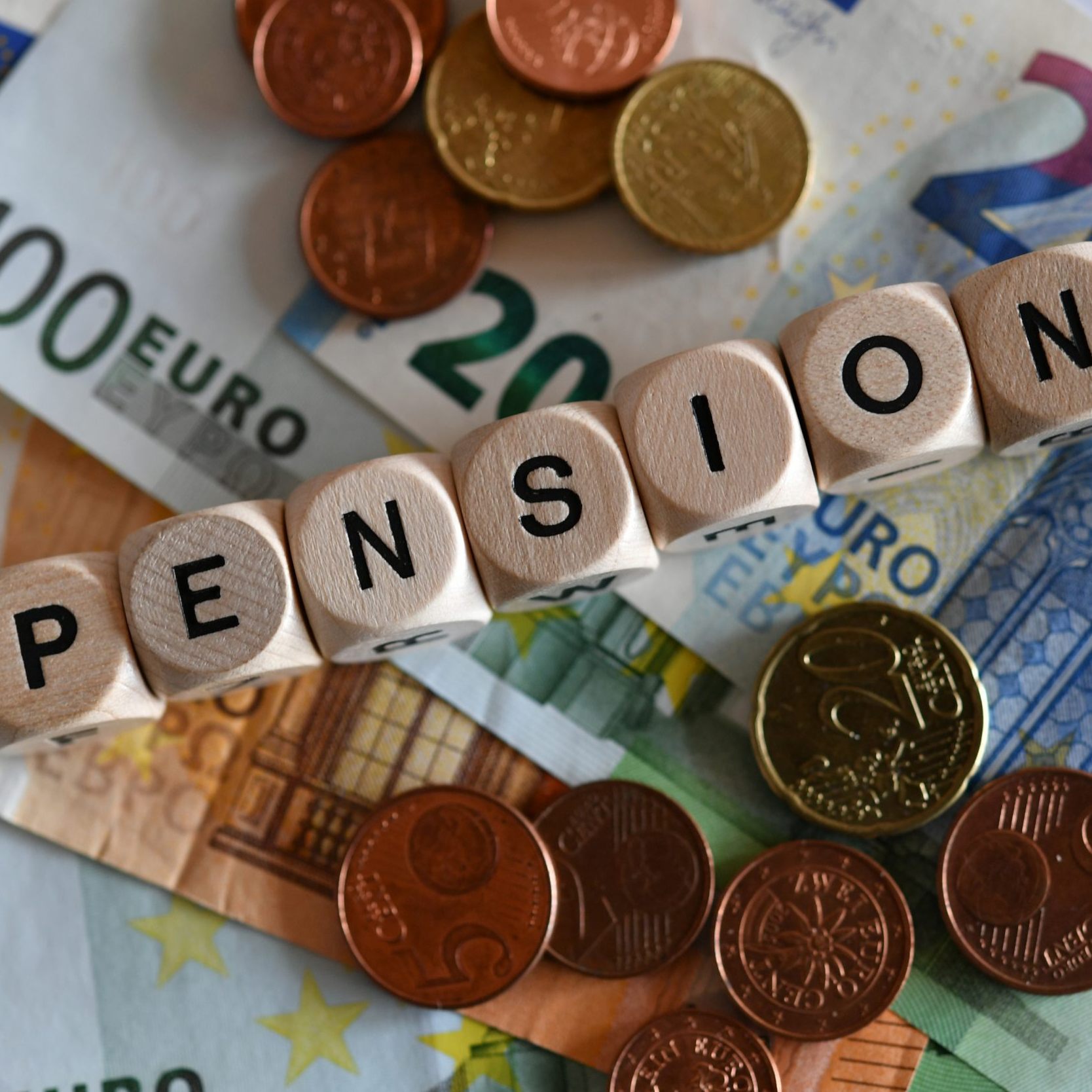 Die Erhöhung reiche nicht, "um Altersarmut Einhalt zu gebieten", hieß es.