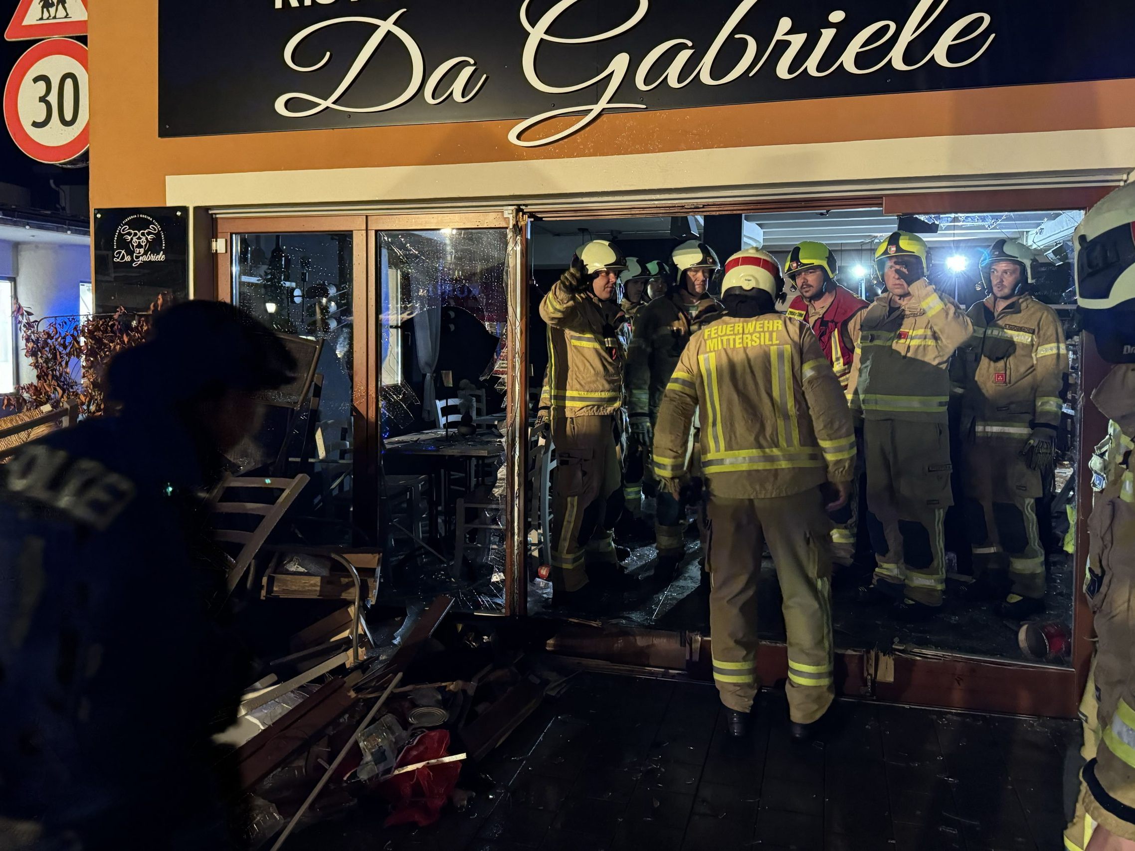 Die Feuerwehr und das Rote Kreuz stand in Mittersill im Großeinsatz.