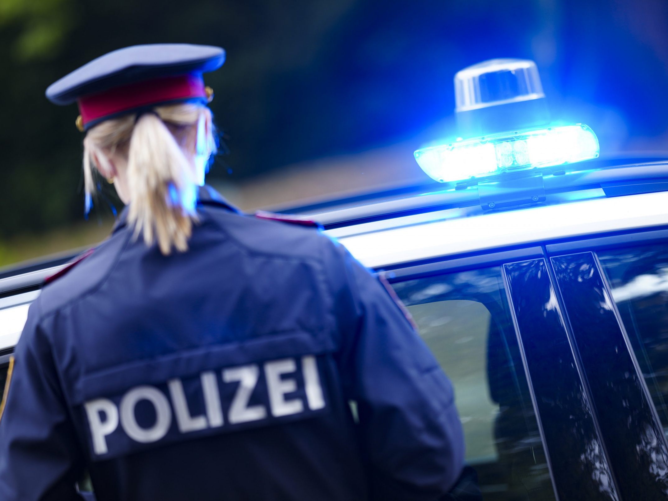 "Es gibt erste Teilerfolge", gab die Pressestelle der Polizei bekannt. "Es gibt erste Teilerfolge", gab die Pressestelle der Polizei bekannt.