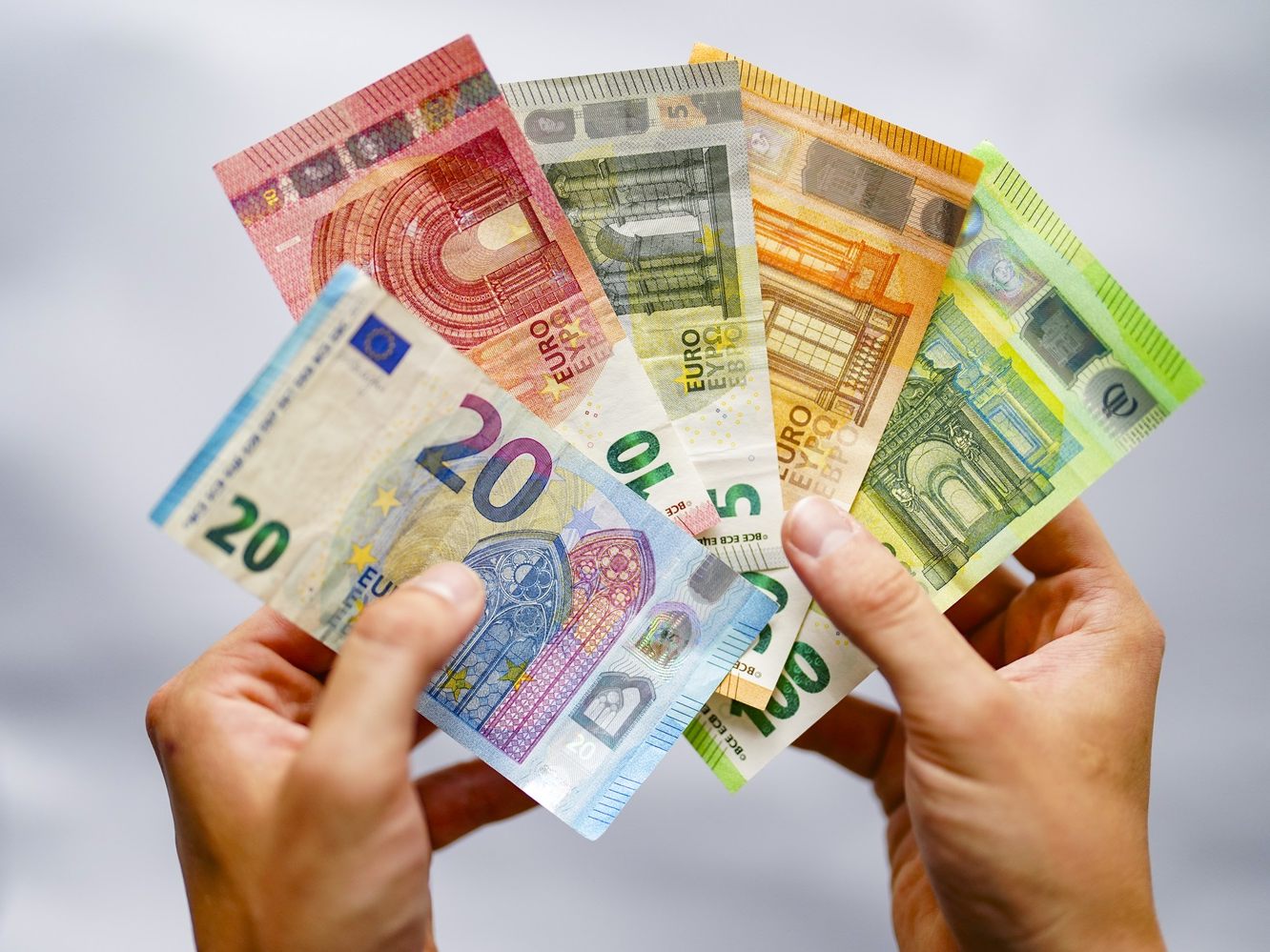 Budget: Erstes Halbjahr 2024 mit größerem Minus. Budget: Erstes Halbjahr 2024 mit größerem Minus.